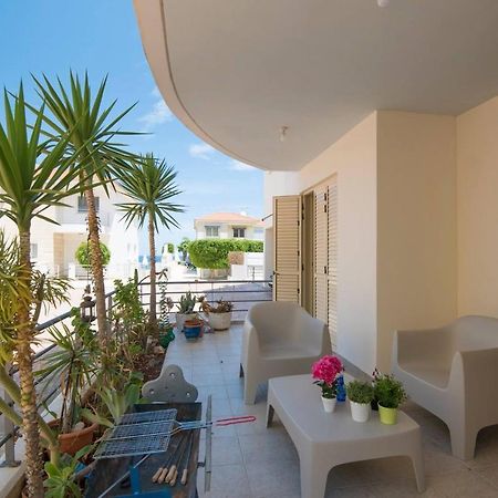 Apartments For Holidays Paralimni Ngoại thất bức ảnh