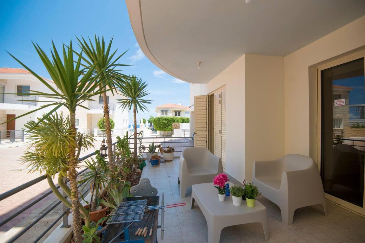 Apartments For Holidays Paralimni Ngoại thất bức ảnh